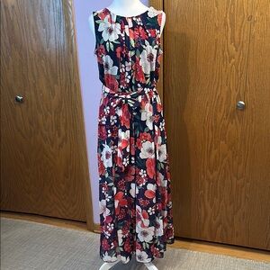 Alexa B Nites Petite Floral Sleeveless Maxi Dress - Navy and Red size 8 petite.